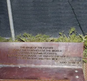 Benches Quotes Cut out by Waterjet